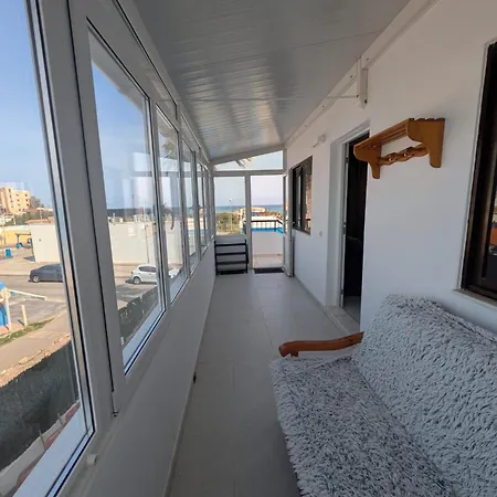 Sea View Будинок відпочинку *